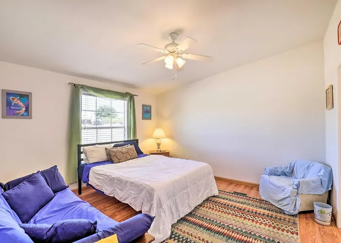Quiet Retreat ~ 3 Mi To Historic Dtwn! Holiday home